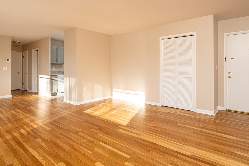 204-7 R Oak Hill